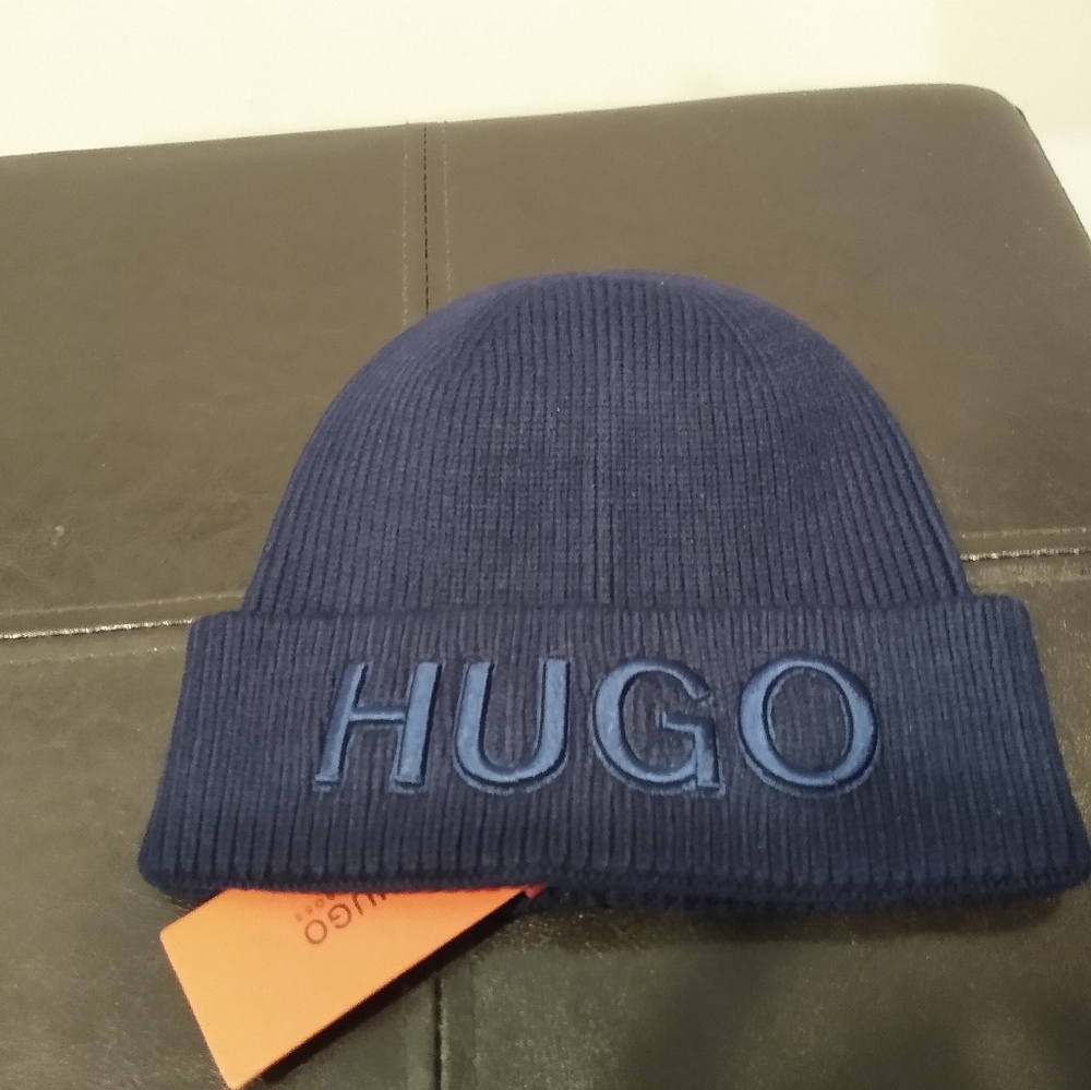 Hugo Boss BOSS Mid season Navy Beanie size Fit os new
